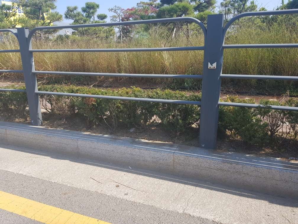 도로 시설물 (보차도 휀스·난간·지주 시스템) 제품 대표 사진